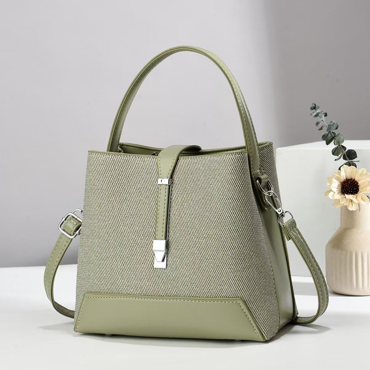 2025 nuevo bolso de mano estilo coreano textura bolso diagonal de un solo hombro fabricante de moda femenina bolso de comercio exterior femenino