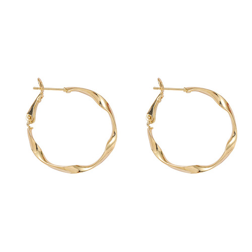 INS style internet celebrity same style simple temperament personality light curved large circle earrings French style mosquito coil ear clip earrings