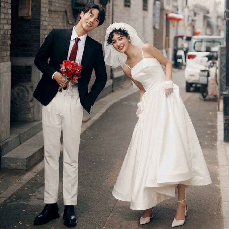 Sling Light Wedding Dress Retro Hong Kong Style Photo Studio Nostalgic Engagement Dress High Sense License Registration White Dress Daily