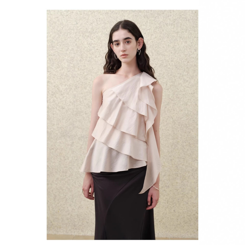 Someone Sometimes90% Tencel Layered Ruffle Ribbon Off-Shoulder Design Top
