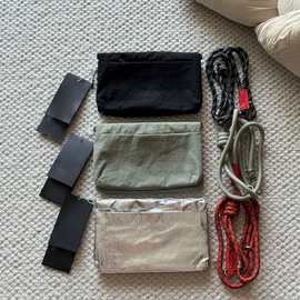 小众夏季新款男女同款防水轻便大容量单肩斜挎配肩带户外斜挎包