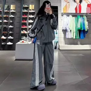 机能风户外运动套装女春秋季高级感冲锋衣外套阔腿裤登山服两件套