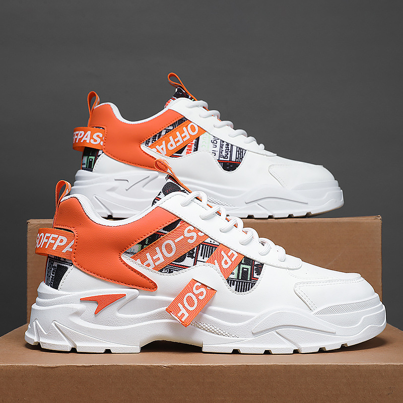 Zapatos de hombre 2025 nueva marca de moda de primavera versátil estudiantes deportes ociosos para correr aumentando la altura de la base gruesa frita callejera zapatos de moda