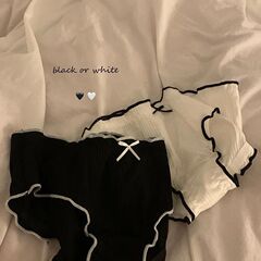 日本の蝶結びの中で腰の少女はシンプルで柔らかくて快適です。