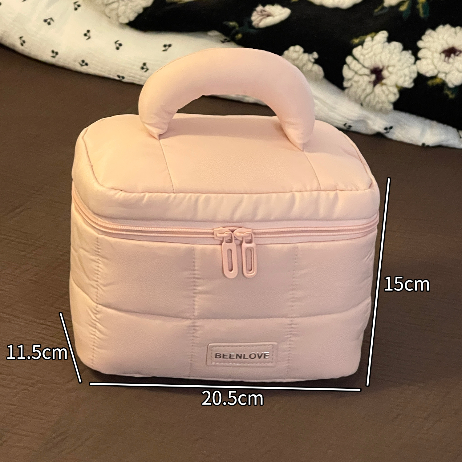 2025 nueva bolsa de maquillaje portátil de moda bolsa de almacenamiento de artículos de maquillaje para el cuidado de la piel bolsa de lavado de mano de gran capacidad