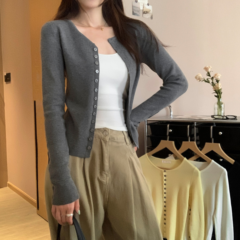 法式高级感单排扣长袖针织开衫女2025早秋新款修身显瘦绝美小上衣|undefined