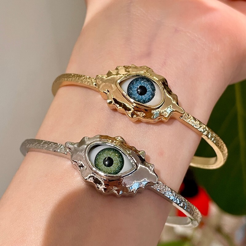 European and American Exaggerated Aesthetics Retro Devil's Eye Metal Texture Bracelet Eye Bracelet Fashion Item Hand Jewelry for Women