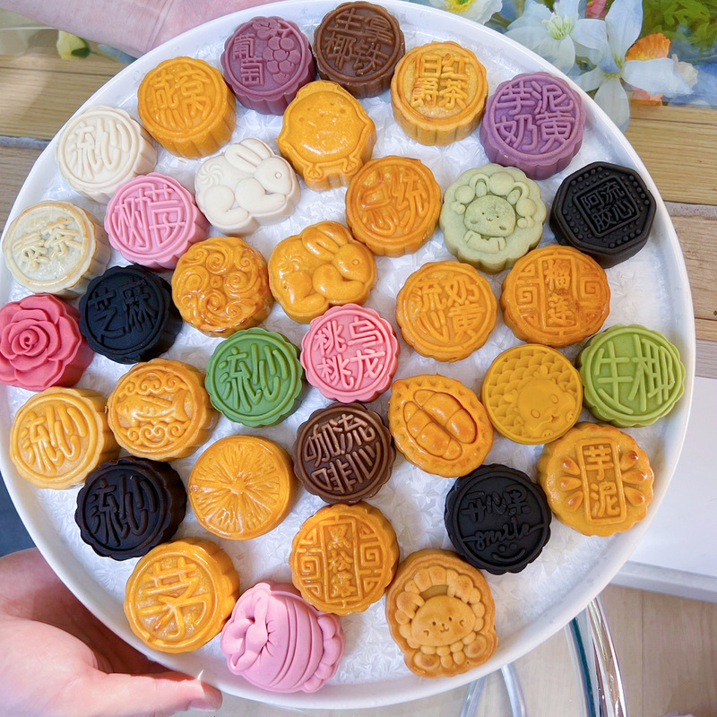 香港スタイルのカスタード月餅、伝統的な菓子、マルチフレーバー中秋節ドリアンツバメの巣、ロバ皮ゼラチン月餅、卸売|undefined