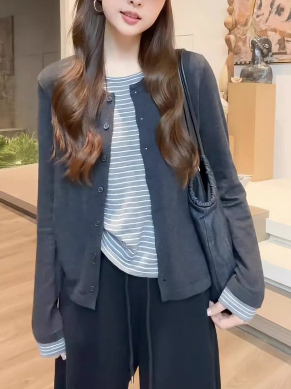 大码微胖休闲灰色条纹长袖T恤女秋季韩系穿搭胖MM显瘦假两件上衣|undefined