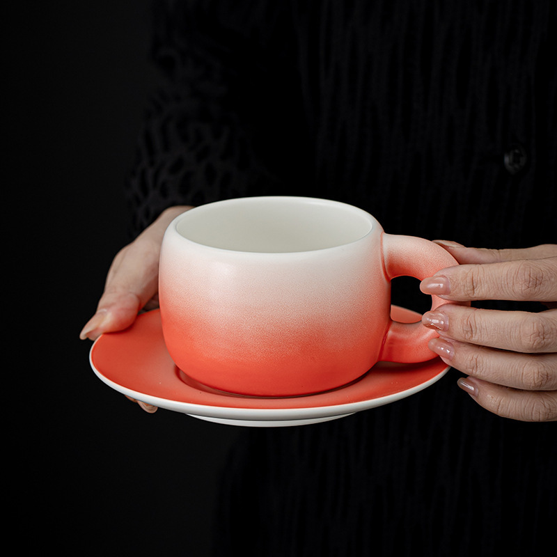 Tazas de café de cerámica y platos, tazas de arte de taza de café de color gradiente, tazas de leche de mano simples, estilo nacional