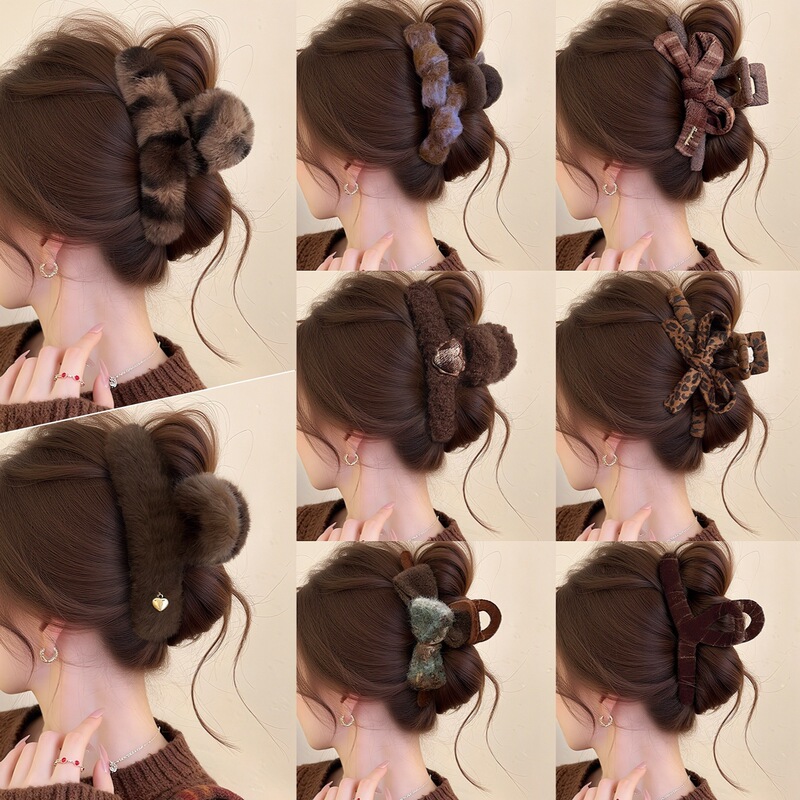 Vintage Leopard Print Hair Clip for Women, High-End 2026 New Autumn/Winter Bow Hairpin, Plush Shark Clip for the Back of the Head