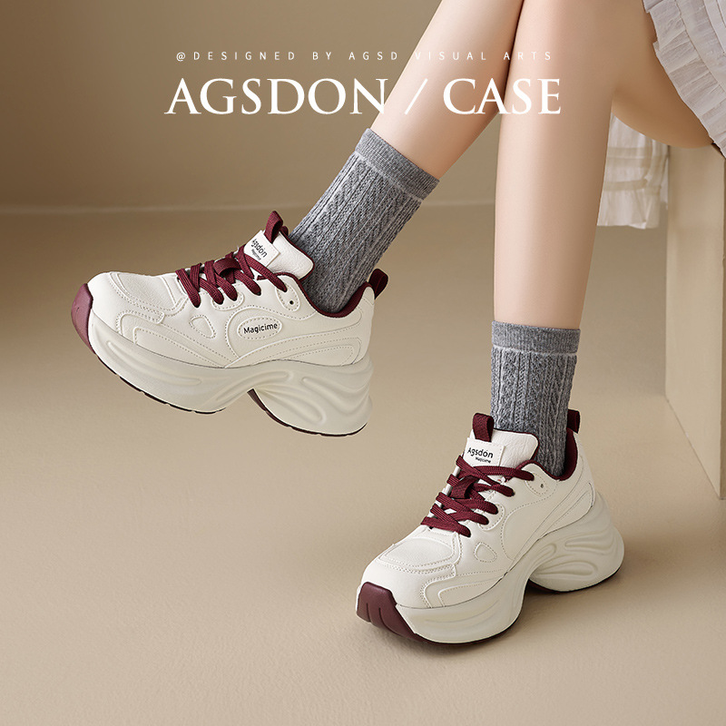 Augu Shi Deng zapatos de base gruesa para padres y mujeres 2025, nuevos zapatos de cuero de primavera y otoño pequeños zapatos deportivos blancos para estudiantes zapatos de carrera casuales