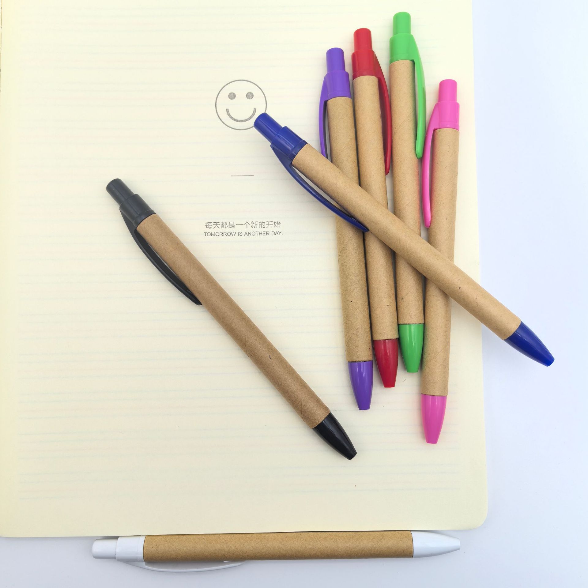 Transfronterizos venta caliente lápiz de bolas de tubo de papel al por mayor kraft degradable lápiz atómico ecológico puede personalizar logotipo lápiz de tubo de papel