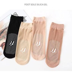 Steel wire mask socks spring and autumn new anti-snatch stockings anti-slip thin wear-resistant flesh-colored dotted short stockings