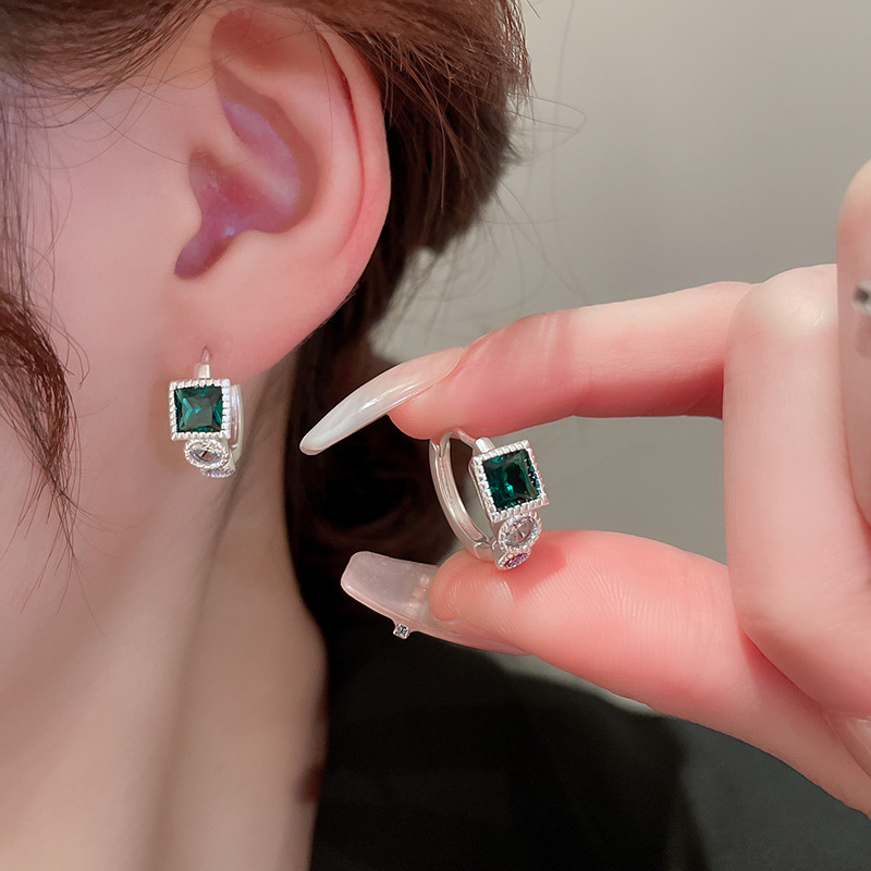 Simple Style Heart Shape Copper Plating Zircon Earrings 1 Pair