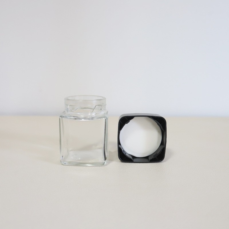 批发60 90 120ml透明方形玻璃罐 大麻瓶 烟膏瓶 压旋盖玻璃瓶