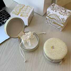 新 圣诞雪花系列赠礼 毛绒小圆饼 手提包 方形 圆饼化妆包收纳包