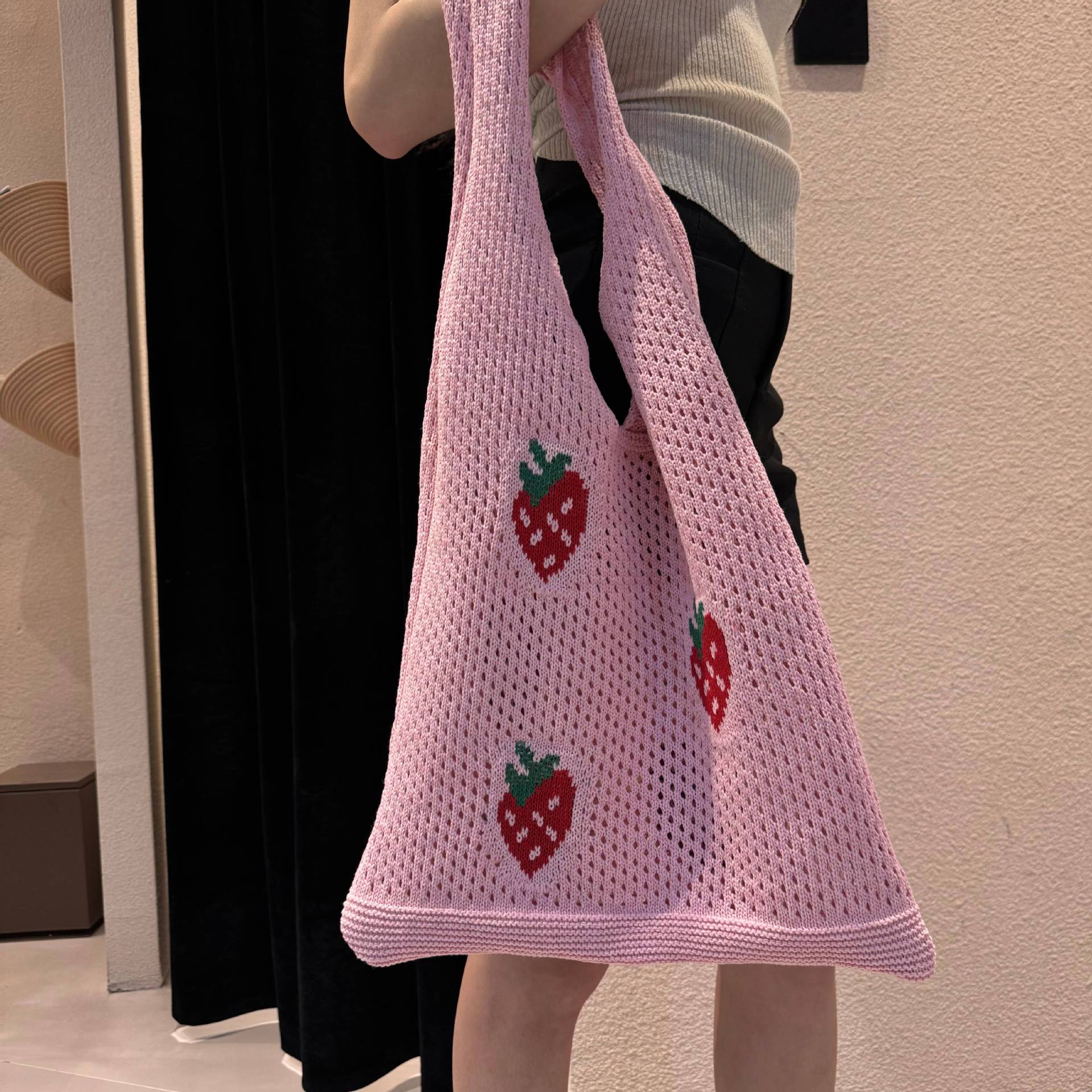 Cute Style Women's Medium Polyester Strawberry Cute Square Open Tote Bag