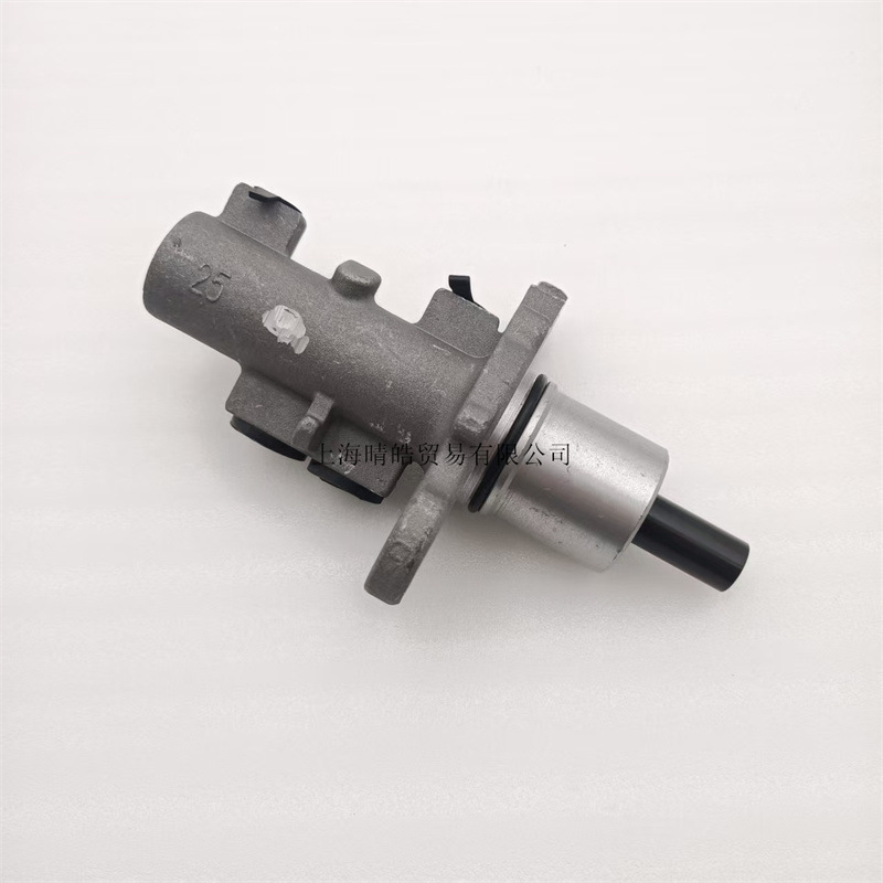 4D0611021A Is Suitable for Audi A4A6A7A8 Volkswagen Passat B5 Lingyu Brake Master Cylinder Brake Master Cylinder