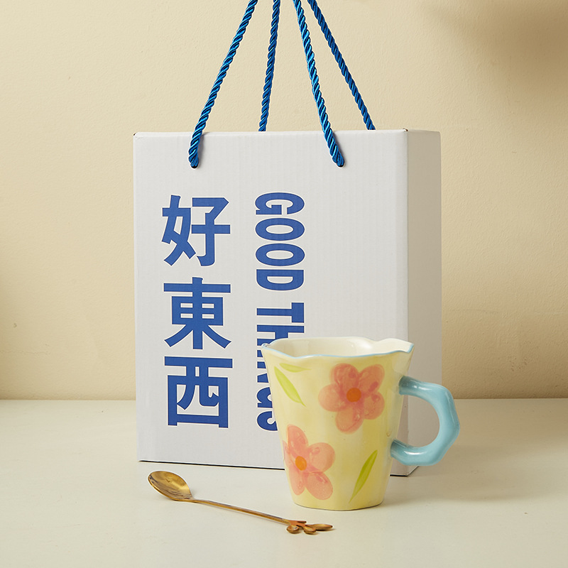 Creativa mano pequeña taza de tulipán fresca taza de cerámica flor pintada a mano taza de oficina caja de regalo taza de café y leche