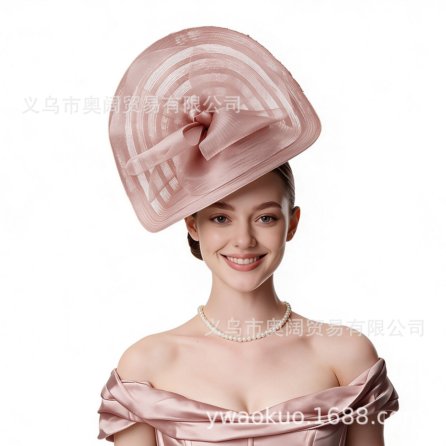 Cross-border European and American exaggerated large top hat with feathers and mesh, elegant headpiece for banquets, dress accessory, horse racing festival hat