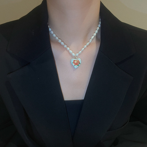 Baroque freshwater pearl necklace light luxury luxury love butterfly necklace fashionable temperament jewelry wholesale