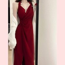 女装 早秋美裙两件套装秋冬中长款防+感法式红色吊带连衣裙