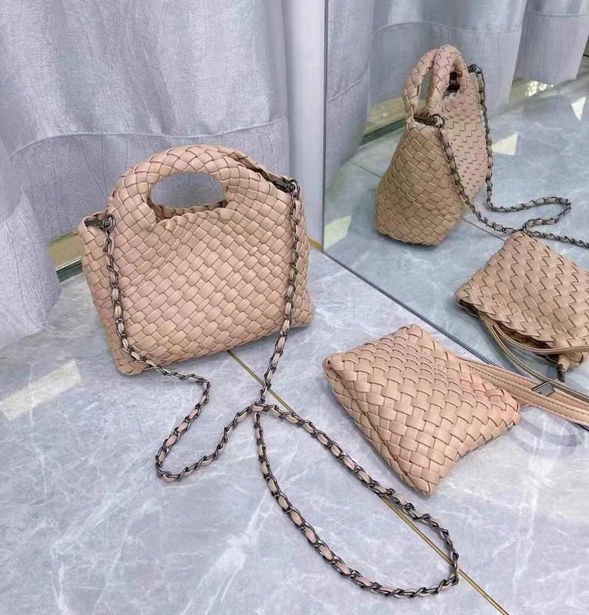 카키색 체인 + 우븐 라이너