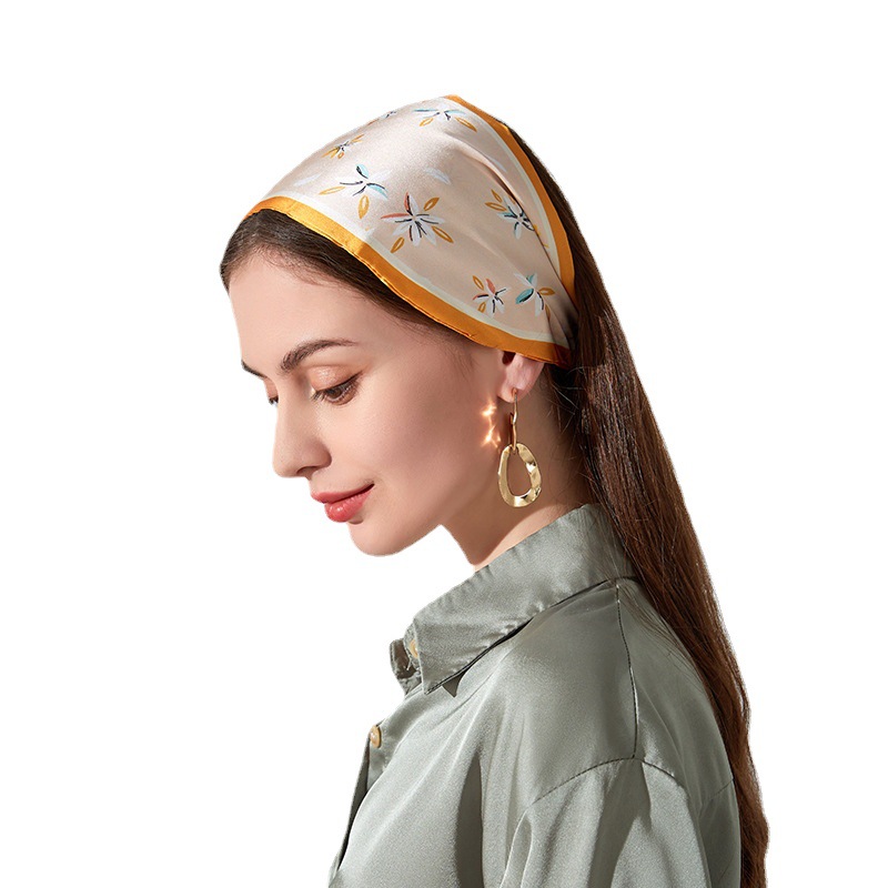 Fábrica 2024 nuevo temperamento pequeño pañuelo impresión de seda personalizada atado pelo flotante pañuelo personalizado al por mayor