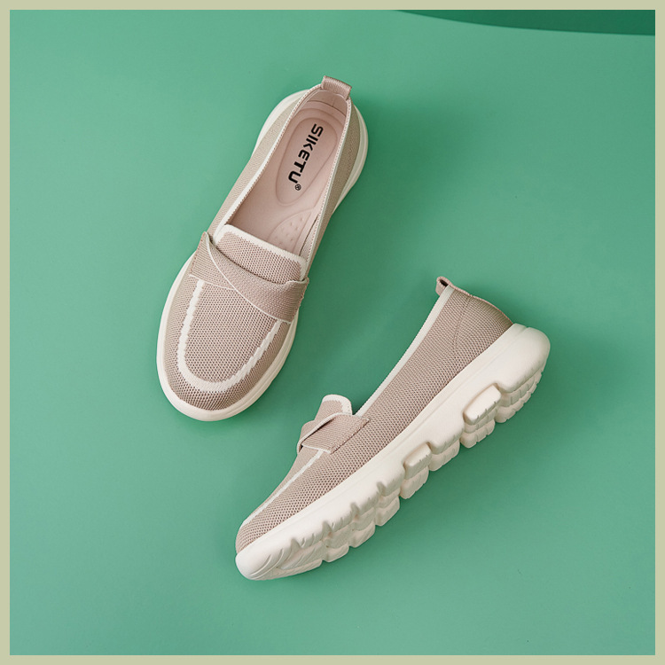 B888-2 Otoño Invierno 2025 Nuevos Zapatos de Mamá Antideslizantes Transpirables de Suela Suave con Bloques de Color para Mujer_voghion.com