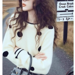 �nϵ�ﶬ�Շ������ª��؄e�³��ÿ����p�g�߼��а�ɫ���cë��Ů