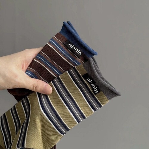 Light Retro Super Stylish~ Colorful Striped Edge Turned-Up Calf Socks for Girls, Ins Trendy, Versatile, Simple, Cotton Socks, Spring and Autumn