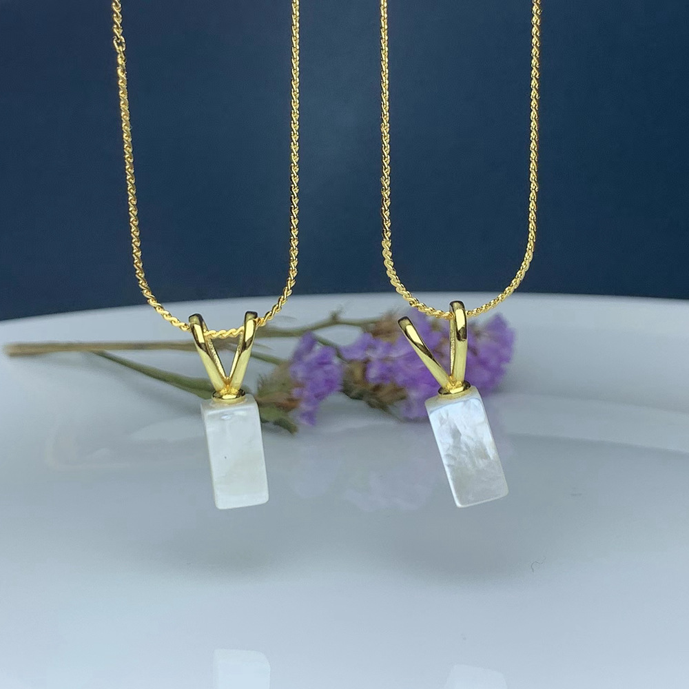 Lady Perfume Bottle Copper Inlaid Shell Necklace 1 Piece