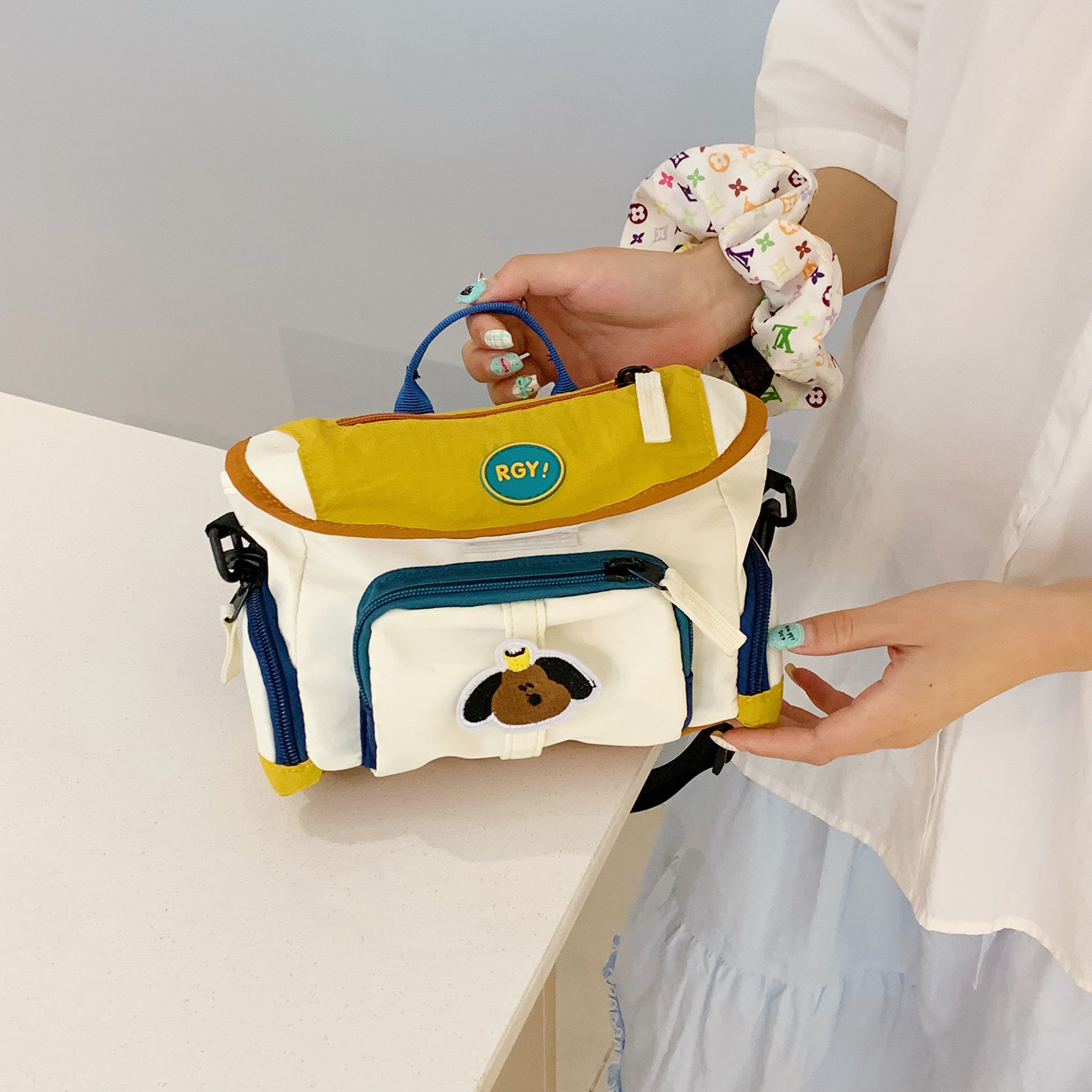 New Dopamine Color-Blocking Single-Shoulder Multifunctional Casual Cute Style Ins Small Crossbody Bag with High Aesthetic Value and Lightweight Design