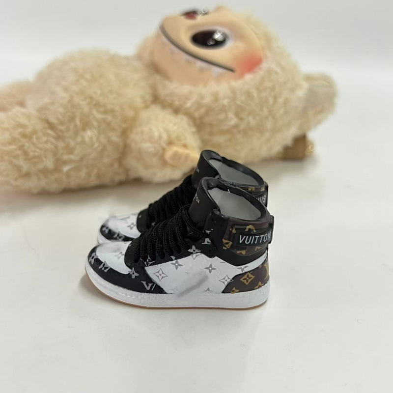 LABUBU Zapatos Rabu Ropa de bebé 17cm felpa vinilo bolso de muñeca colgante para zapatos desnudos caja ciega