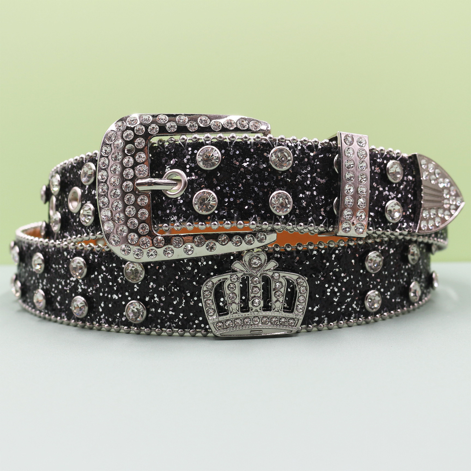 검은색