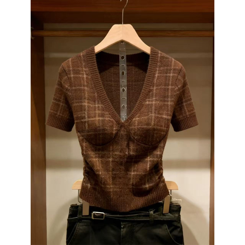 Vintage Melard Style Brown Knit Short-Sleeve T-Shirt for Women, Spring Season Base Layer Slim-Fit Top for Petite Figures Vintage Melard Style Brown Knit Short-Sleeve T-Shirt for Women, Spring Season Base Layer Slim-Fit Top for Petite Figures