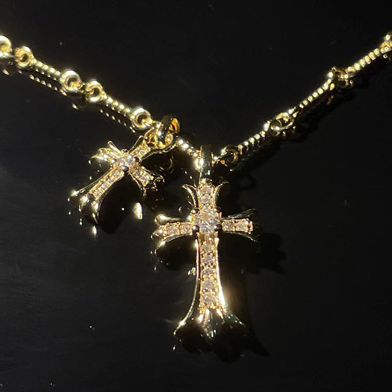 Double Cross Necklace Female Pendant Decorative Light Luxury Minority Design High-grade Baroque Accessories Hot Girl Clavicle Chain display picture 2