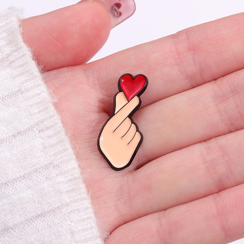 Bestselling Creative Cute Cartoon Finger Heart Alloy Pin for Men and Women, Couple Metal Bag Pin Accessory