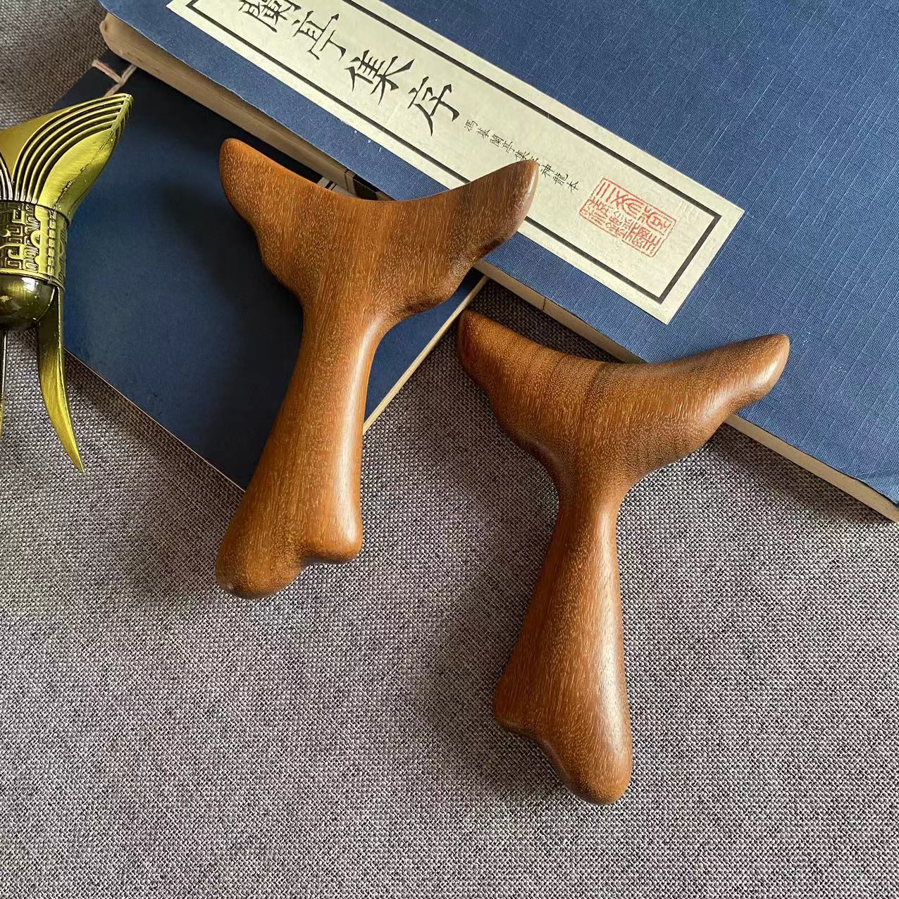 檀木实心刮痧板檀木经络按摩梳刮痧棒脖颈肩背刮痧面部提拉神器