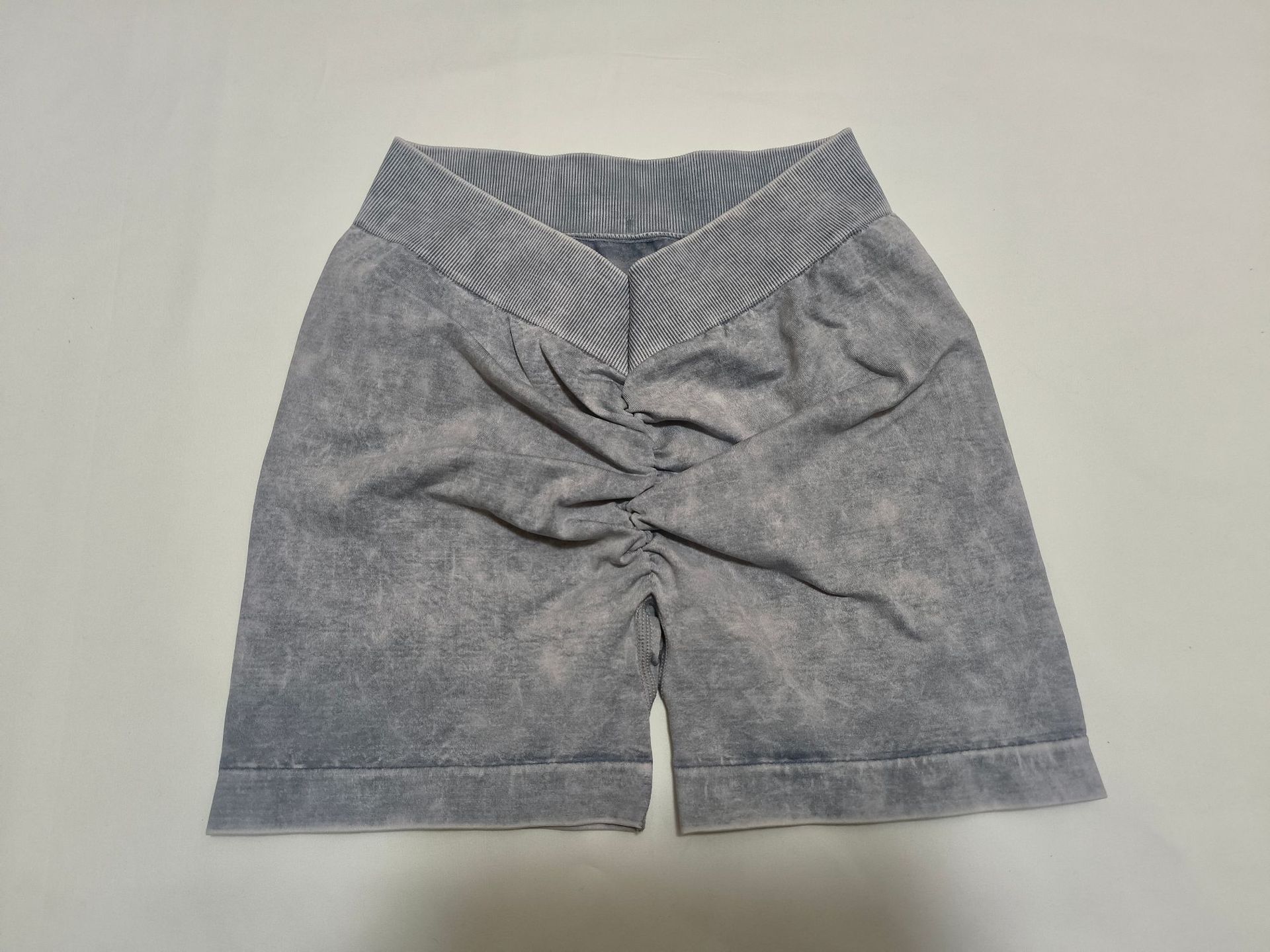 Women's Clothing Sports seamless high elastic enlarged V waist V back peach hip washed frosted tight short sleeved shorts and trousers suit_voghion.com