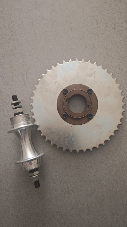 Bicycle Single Flying Sliding Power Tooth Film.