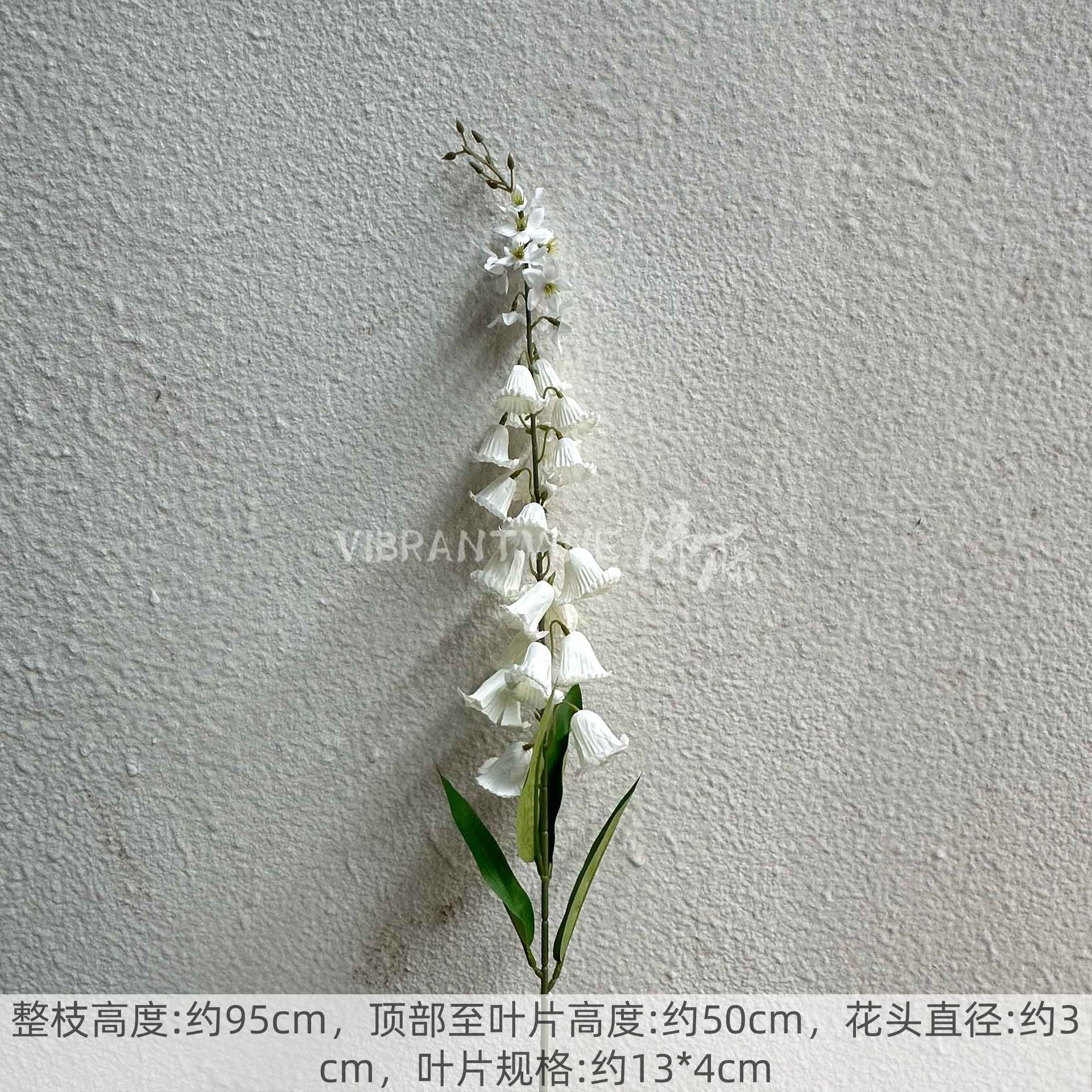 Arreglo de flores de guía de diseño de bodas blanco Arreglo de flores de guía Sala de estar del hotel Decoración de flores falsas Fábrica de flores artificiales al por mayor