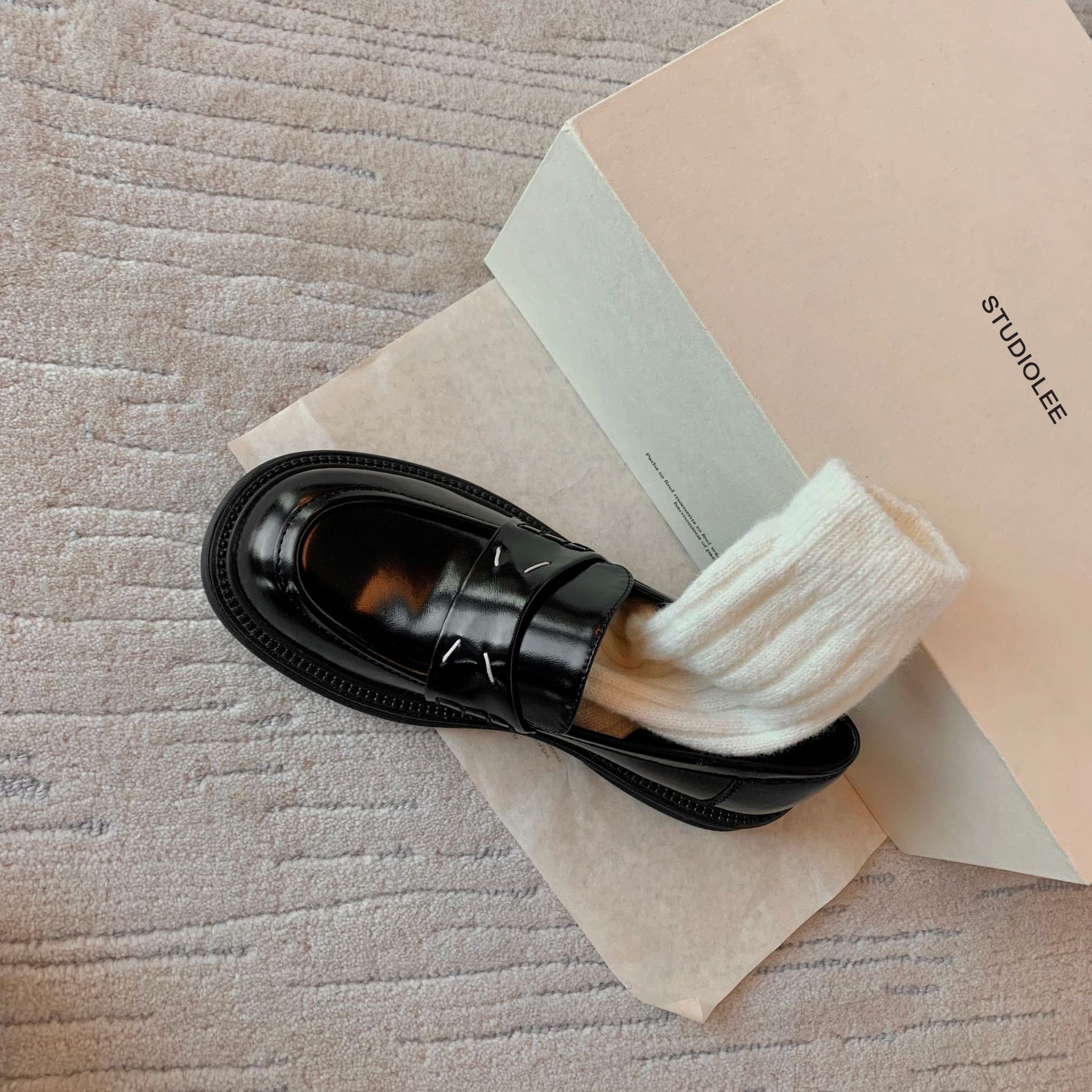 Edición de piel de oveja ~ estilo de cuero británico con cabeza redonda y suela gruesa aumentó los zapatos de leaflet de mujer zapatos de cuero muffin zapatos simples