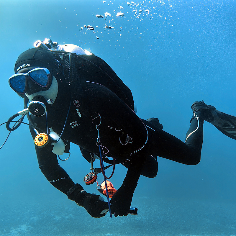 Hotdive cuatro elementos mismo estilo 3mm 5mm traje de buceo cálido traje de invierno de una sola pieza hombres y mujeres