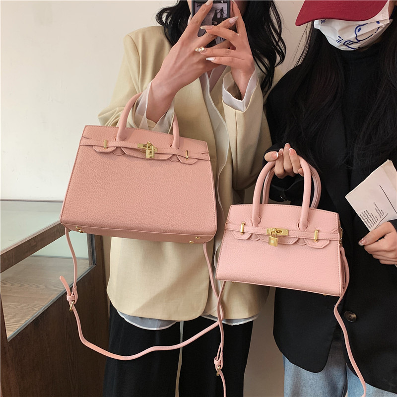 Women's Handbag Shoulder Carrie 2024 New Texted Litchi Pattern Small Lock Platinum Bag Trendy Women's Bag