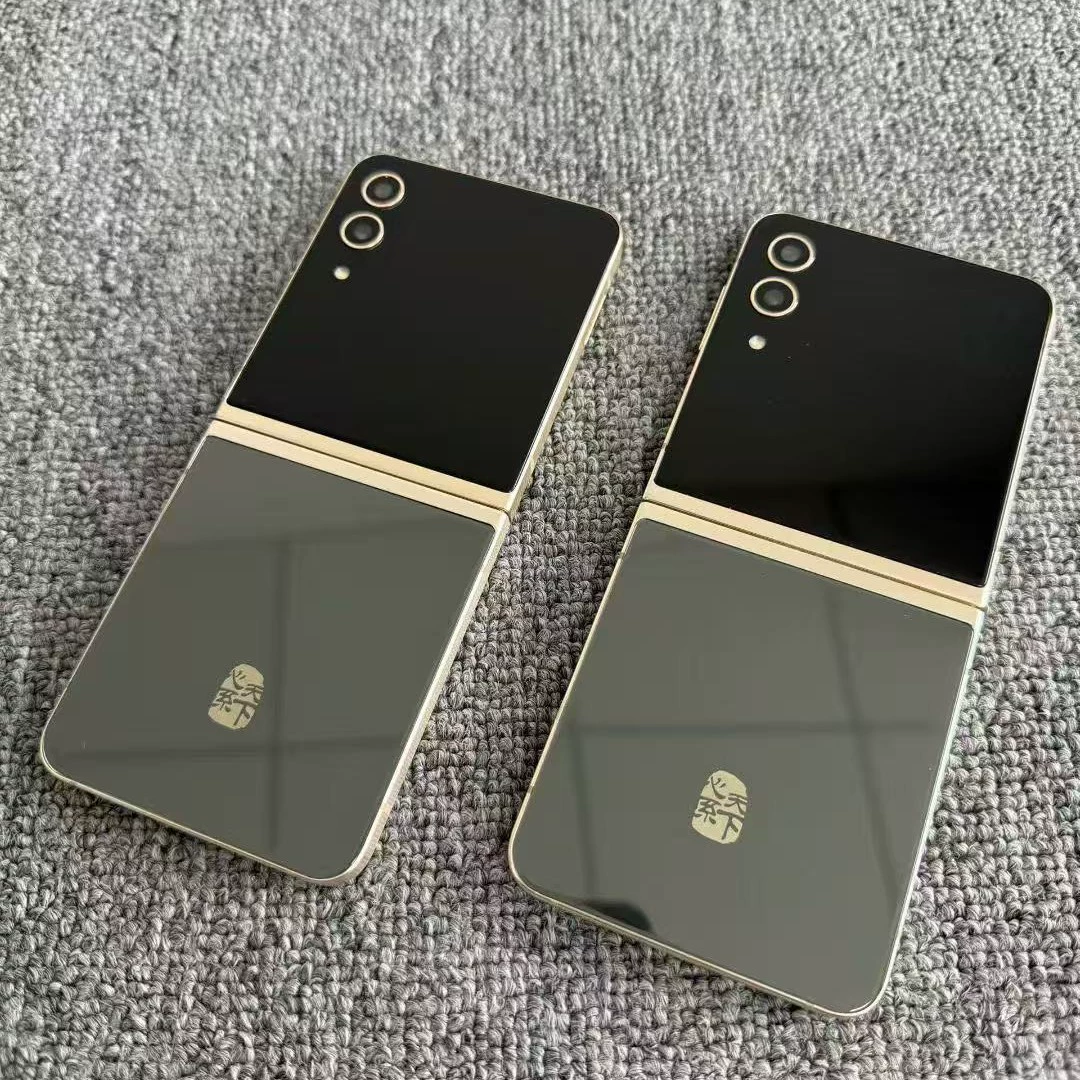 Складной телефон (Samsung Z Flip5), 5G, 8 GB оперативной, 256–512 GB флеш, почти новый