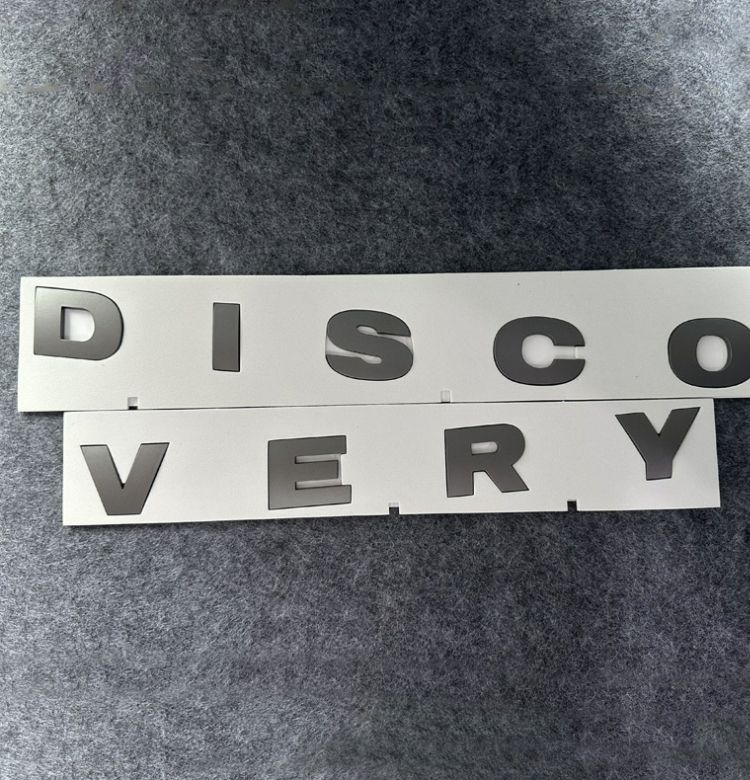 Suitable for Land Rover Discovery 4, English lettering for the hood emblem, front lettering, Discovery 3 and Discovery 4 car stickers