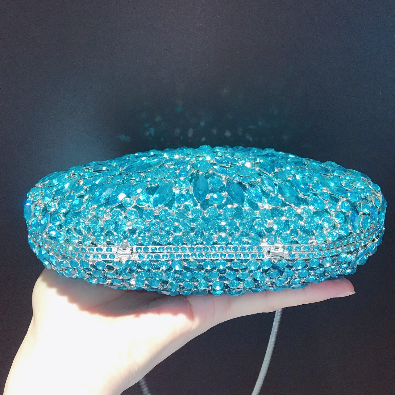 Túi clutch nữ đính đá dạ hội phong cách Âu Mỹ, kích thước 18x13x6 cm — Màu Sâm panh chi tiết 4