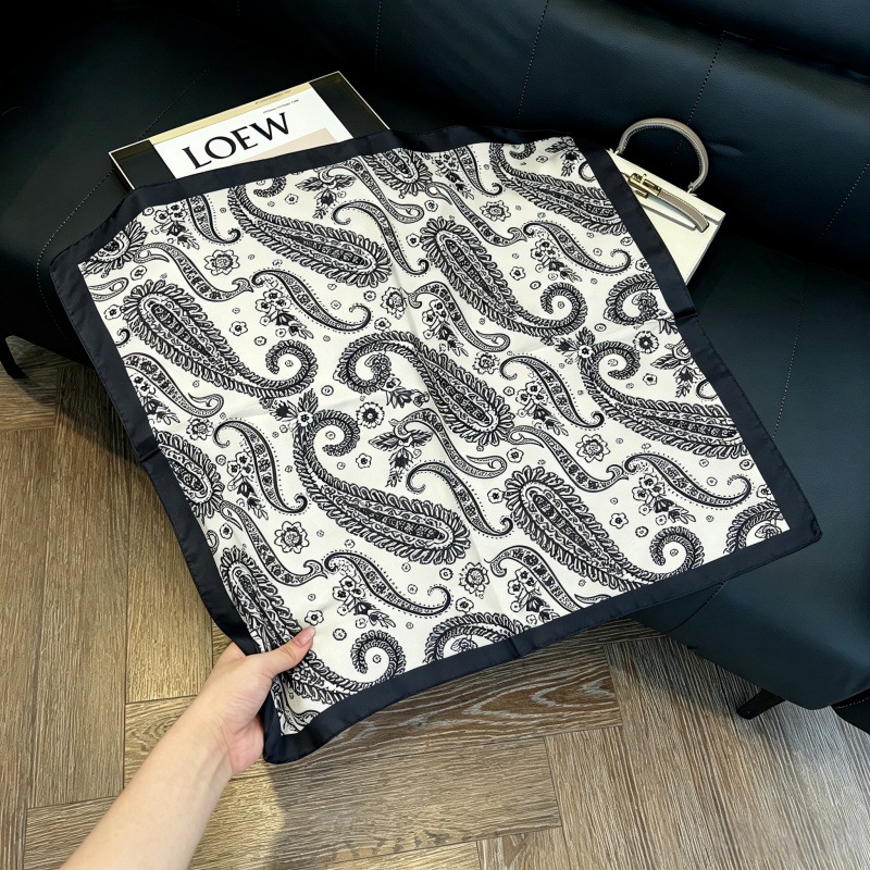 Colección 70*70 nuevo estilo bufanda de seda azul sensación de alta calidad imitación bufanda cuadrada de seda moda todo-fósforo bolsa atada bufanda de pelo
